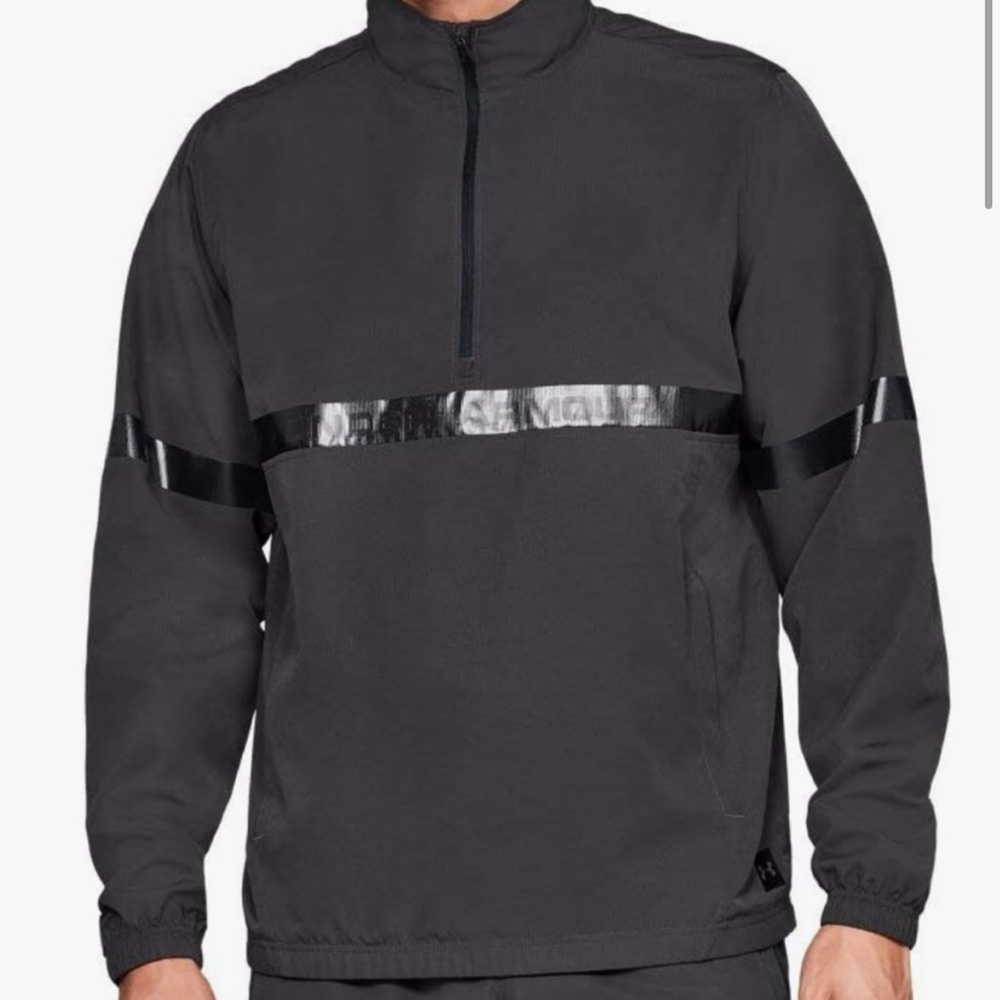 Under Armour Men's Sportstyle Woven 1/2 Zip water repellant Windbreaker